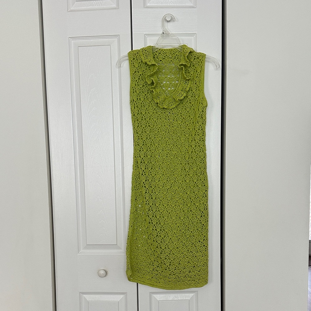 CROTCHET LIME GREEN VNECK SLEEVELESS DRESS/COVERUP NO LABELS